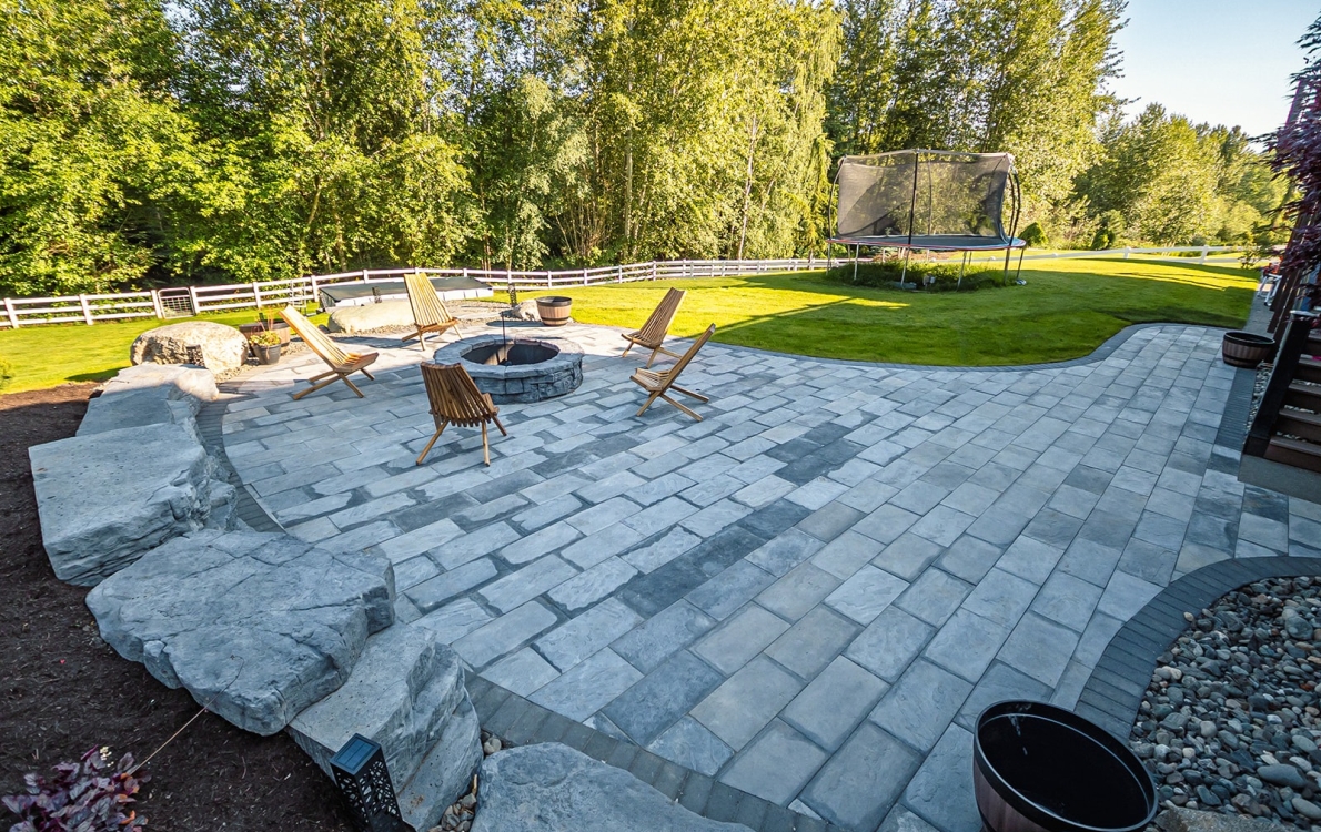 firepit and pavers
